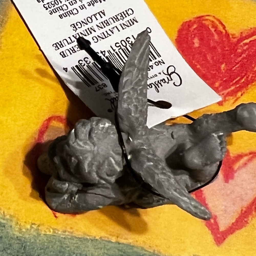 New Grasslands Road Mini 1” Laying Cherub Distressed - Picture 4 of 14